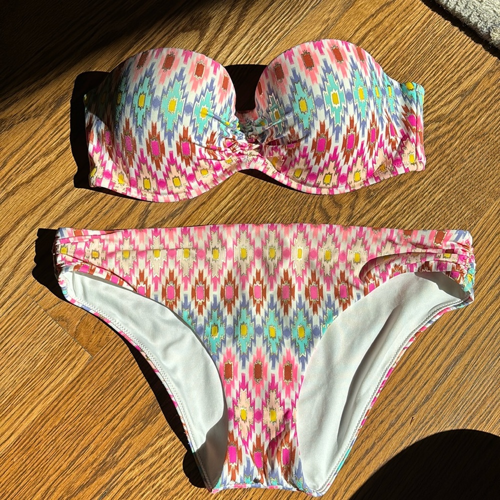 Size 32D Bandeau bikini - missing strap